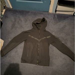 NIKE TECH HOODIE